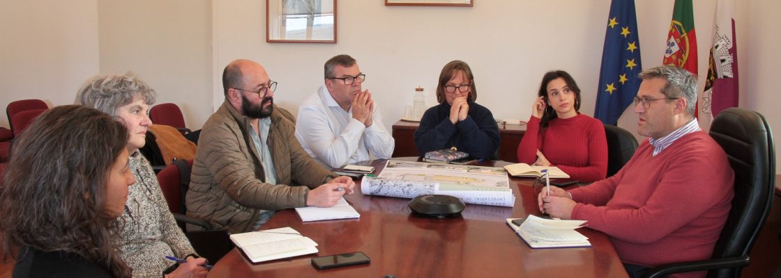 Apresentado projeto de arquitetura do POETA em reunião com visita ao local da futura obra