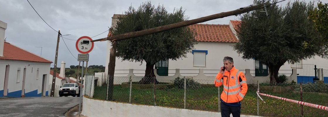 WhatsApp Image 2026-01-28 at 11_0000_brasão Arraiolos branco copiar 2